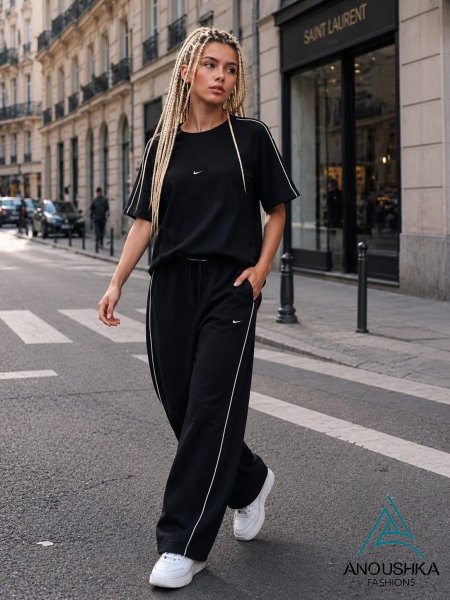 أسود